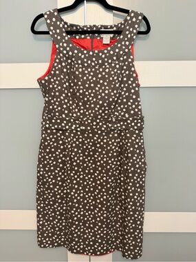 Robbie Bee grey and White Polka Dot Sleeveless Midi Dress with Coral Lining